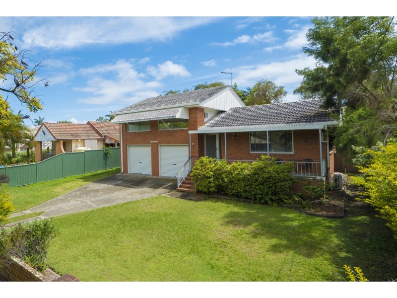 14 Brennan Road, Scarborough QLD 4020