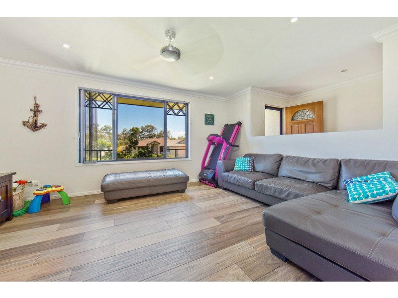 33 Finnegan Street, Rothwell QLD 4022