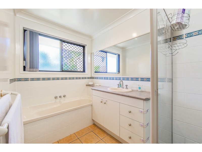 33 Finnegan Street, Rothwell QLD 4022