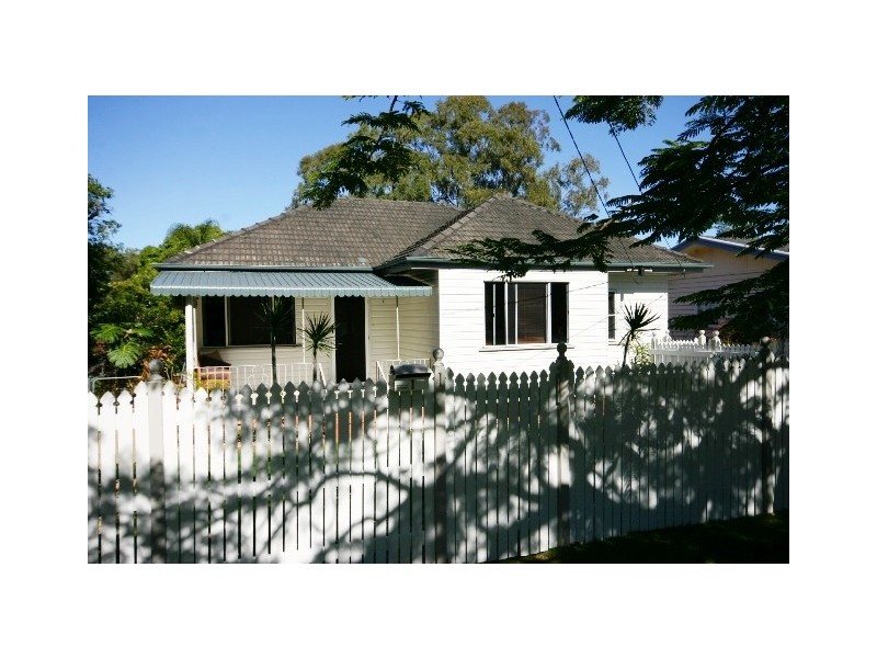 1 Rogers Road, Clontarf QLD 4019