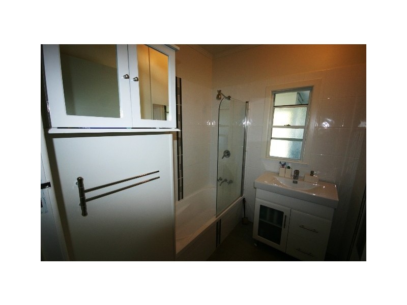 1 Rogers Road, Clontarf QLD 4019