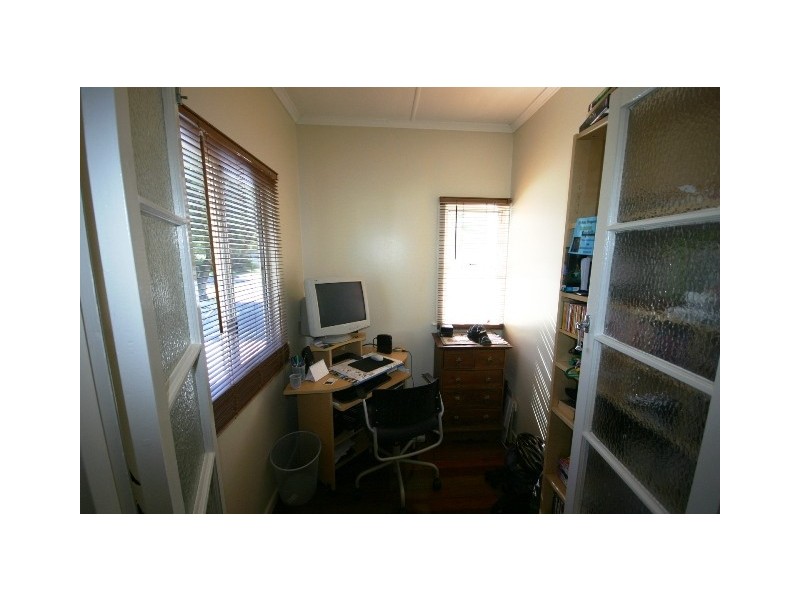 1 Rogers Road, Clontarf QLD 4019