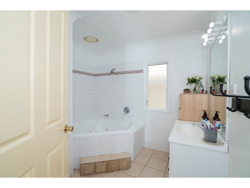 50 Dodds Street, Margate QLD 4019