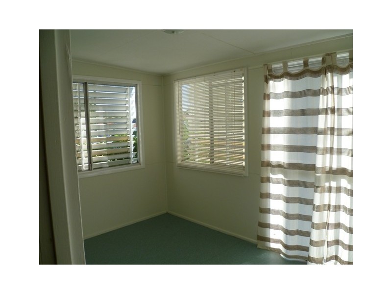 522 Oxley Avenue, Redcliffe QLD 4020