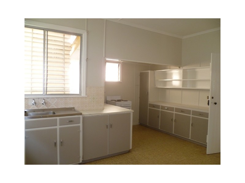 522 Oxley Avenue, Redcliffe QLD 4020