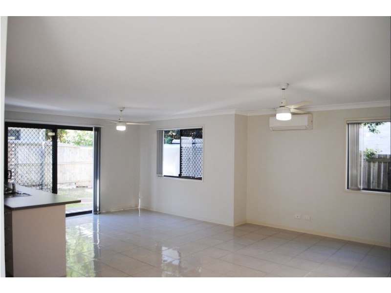 2/63 Lower King Street, Caboolture QLD 4510