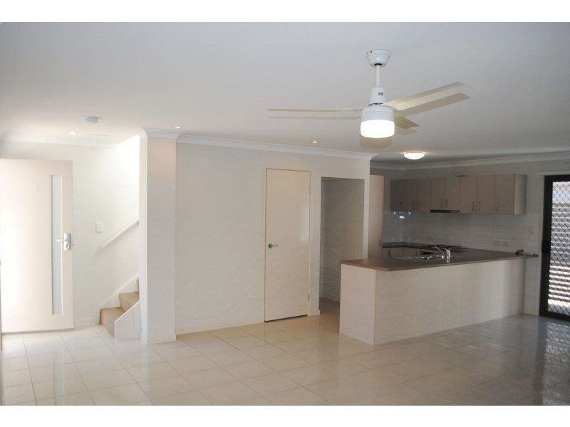 2/63 Lower King Street, Caboolture QLD 4510