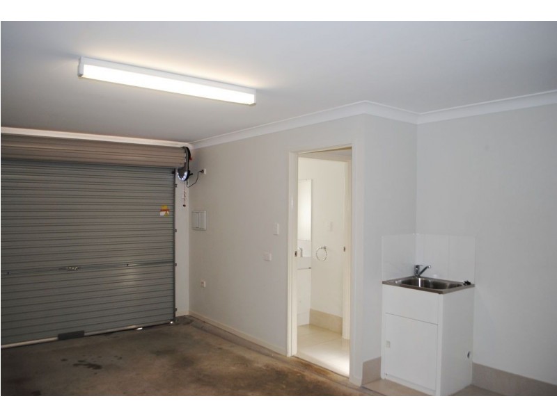 2/63 Lower King Street, Caboolture QLD 4510