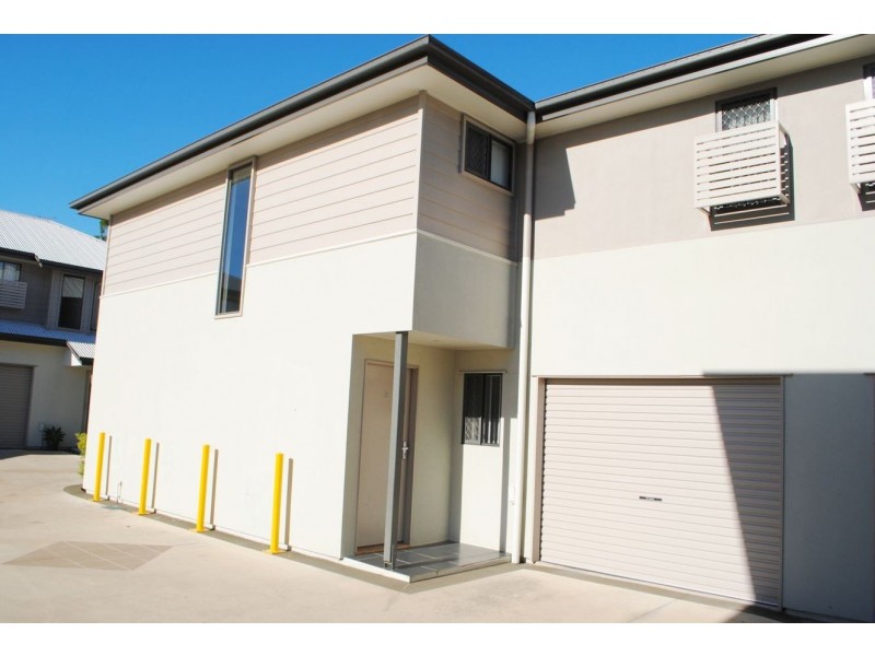 2/63 Lower King Street, Caboolture QLD 4510