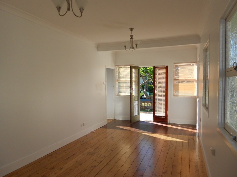 15 Westbrook Street, Woody Point QLD 4019