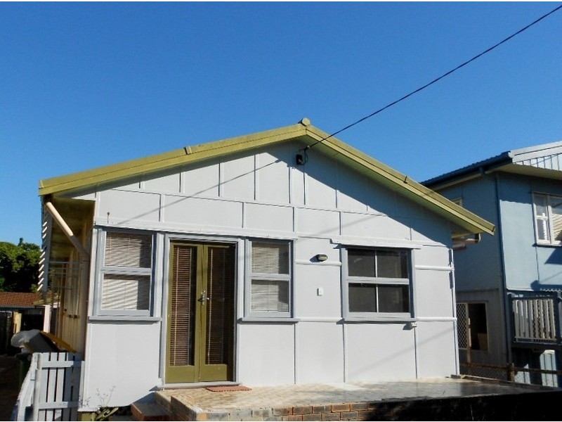 15 Westbrook Street, Woody Point QLD 4019