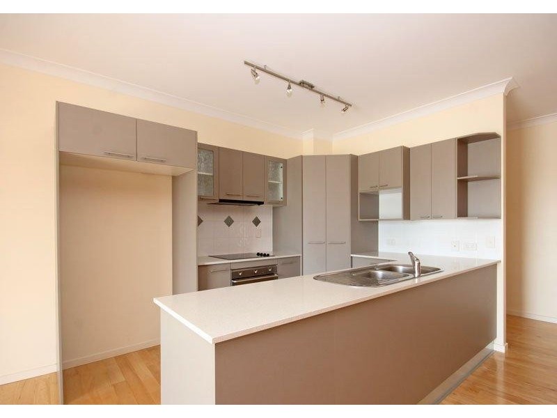 17/28  Murphy Street, Scarborough QLD 4020