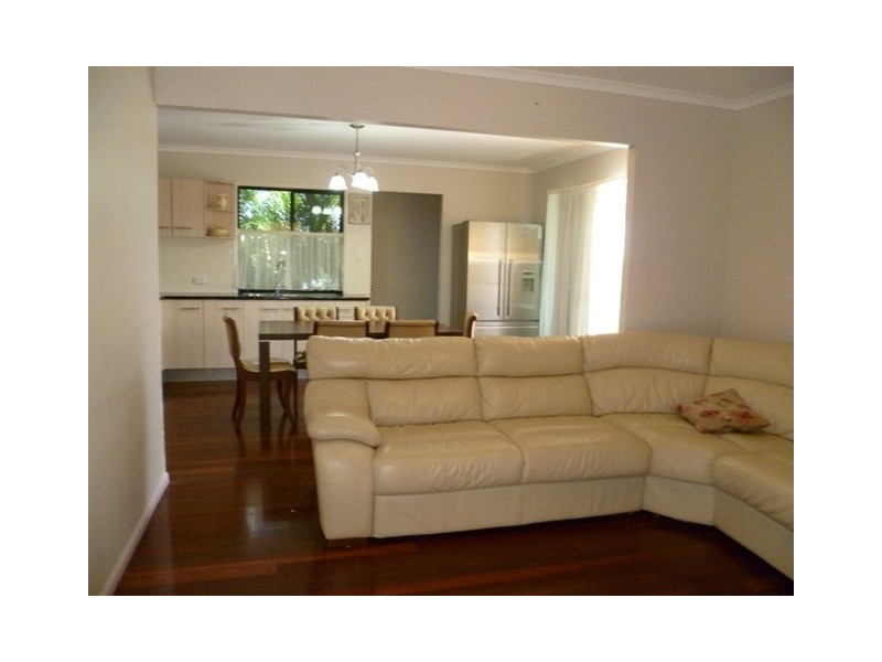 51 Griffith Road, Scarborough QLD 4020