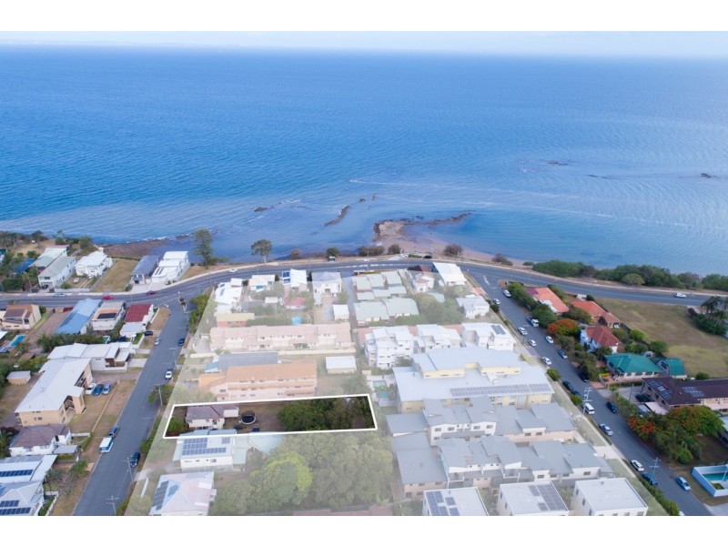 11 Ellen Street, Woody Point QLD 4019