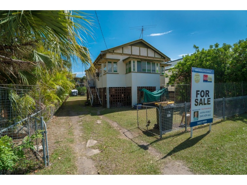 11 Ellen Street, Woody Point QLD 4019