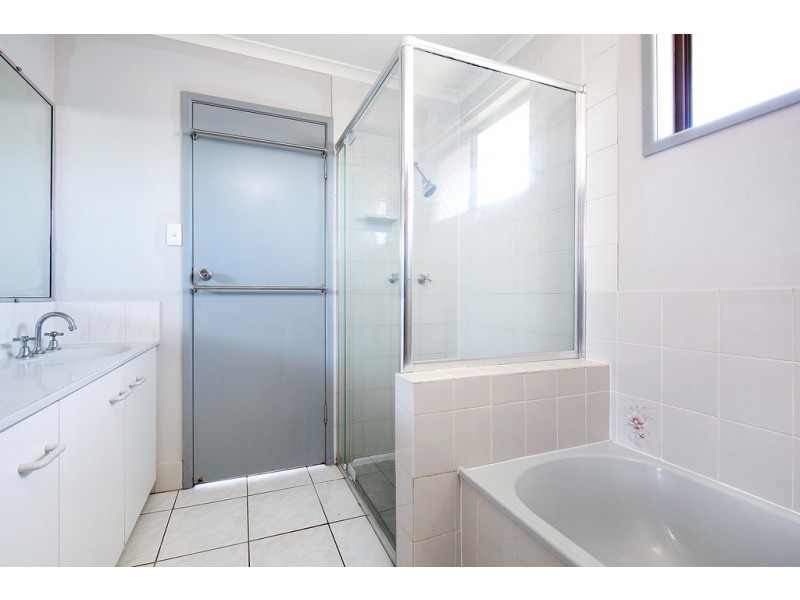 7 Beutel Court, Kippa-ring QLD 4021