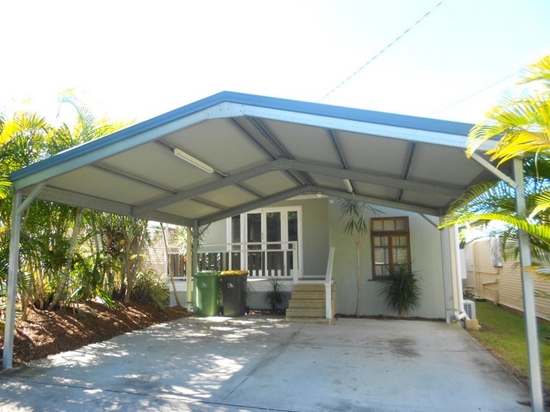 38 Mclennan Street, Woody Point QLD 4019