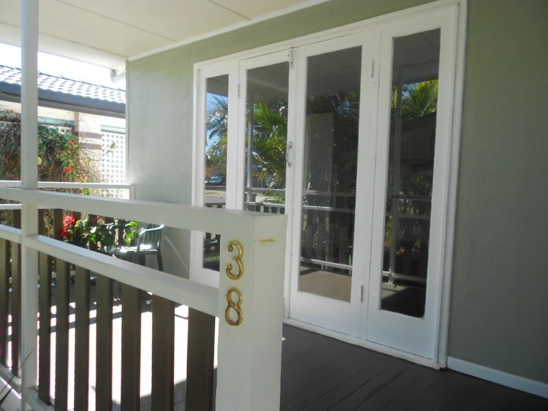 38 Mclennan Street, Woody Point QLD 4019