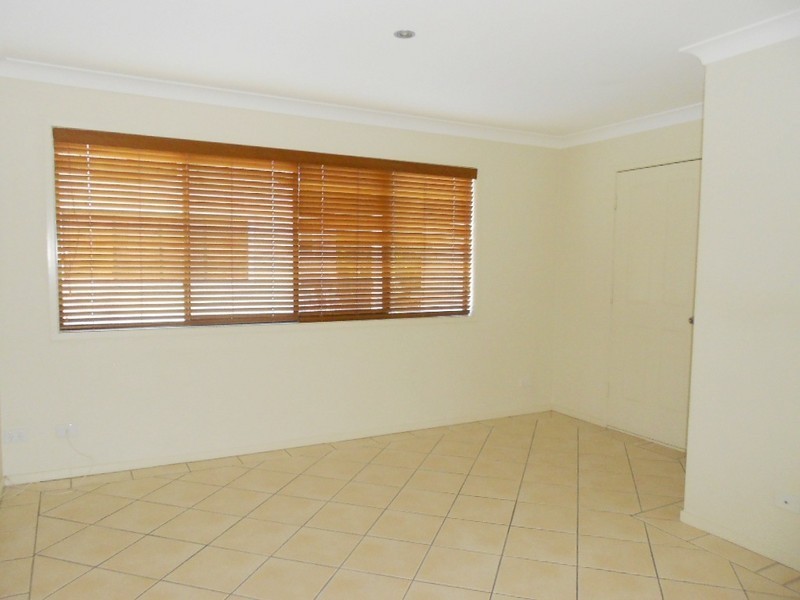 4/16 Georgina Street, Woody Point QLD 4019