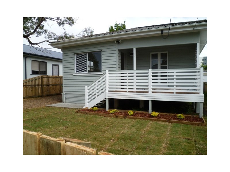 9 Humpybong Esplanade, Redcliffe QLD 4020