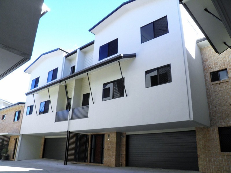 8/12 Georgina Street, Woody Point QLD 4019