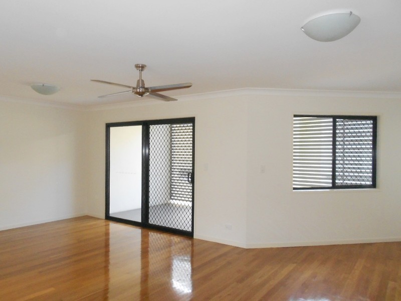 8/12 Georgina Street, Woody Point QLD 4019