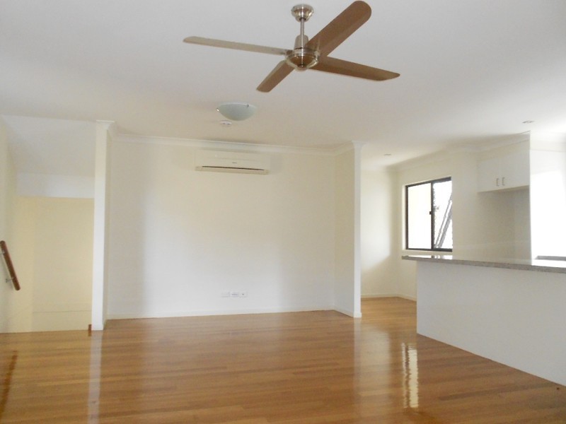 8/12 Georgina Street, Woody Point QLD 4019