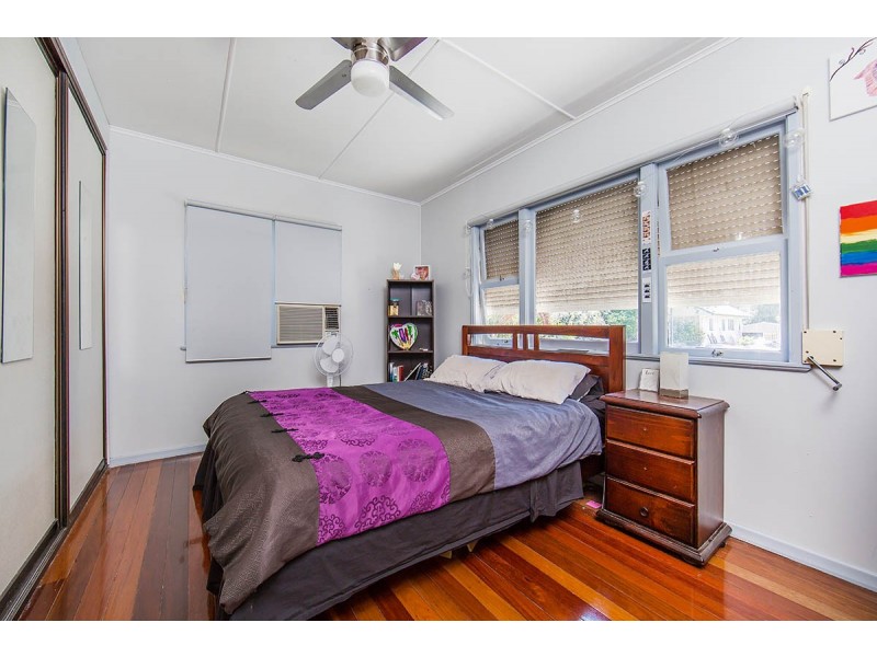 16 Ralph Street, Clontarf QLD 4019