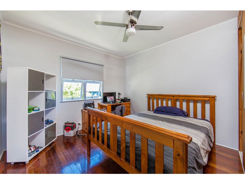 16 Ralph Street, Clontarf QLD 4019