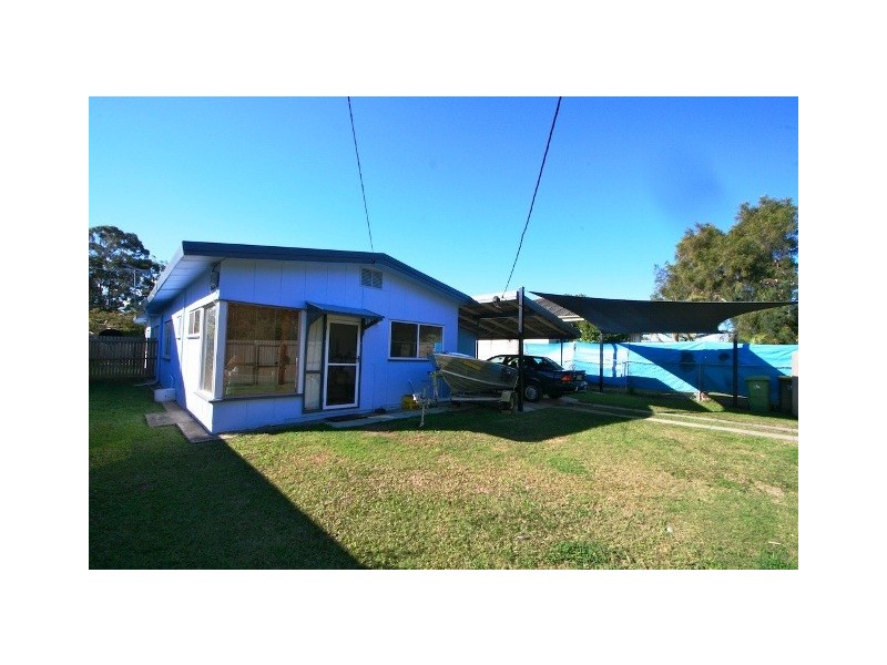 4 Dan Street, Clontarf QLD 4019