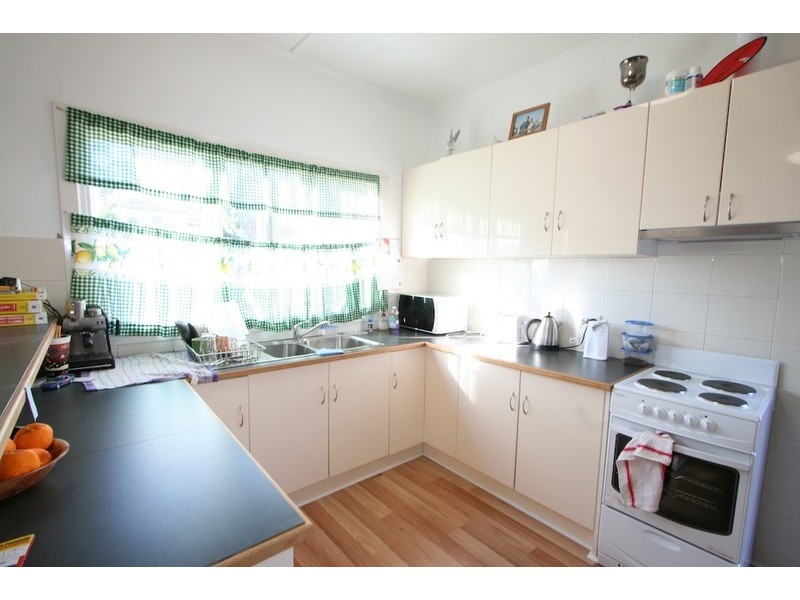 4 Dan Street, Clontarf QLD 4019