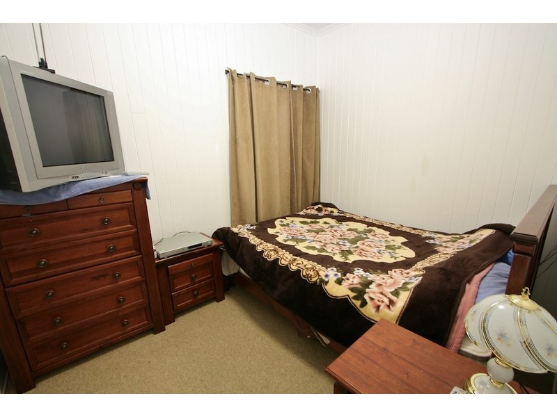 4 Dan Street, Clontarf QLD 4019