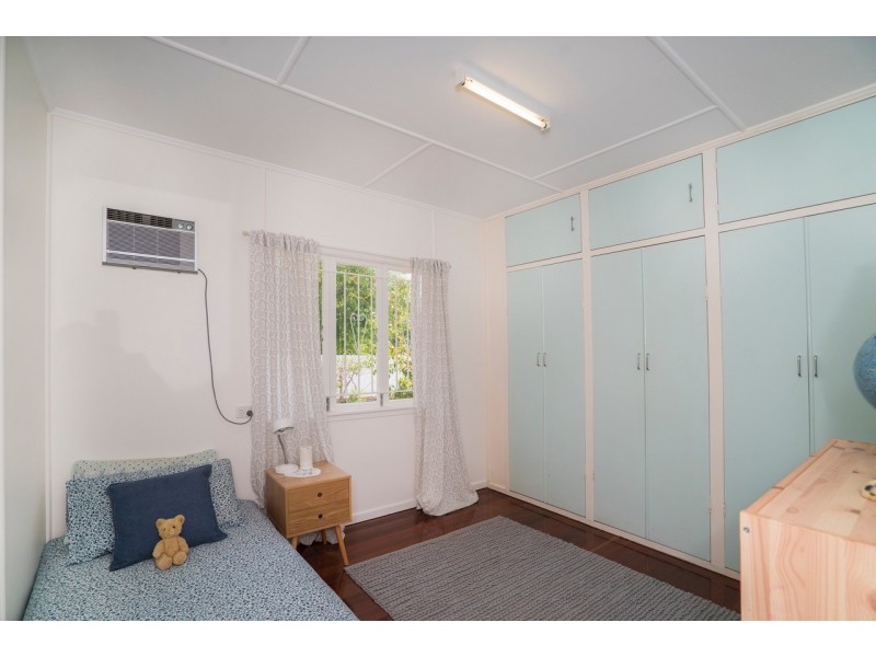 35 Cutts Street, Margate QLD 4019