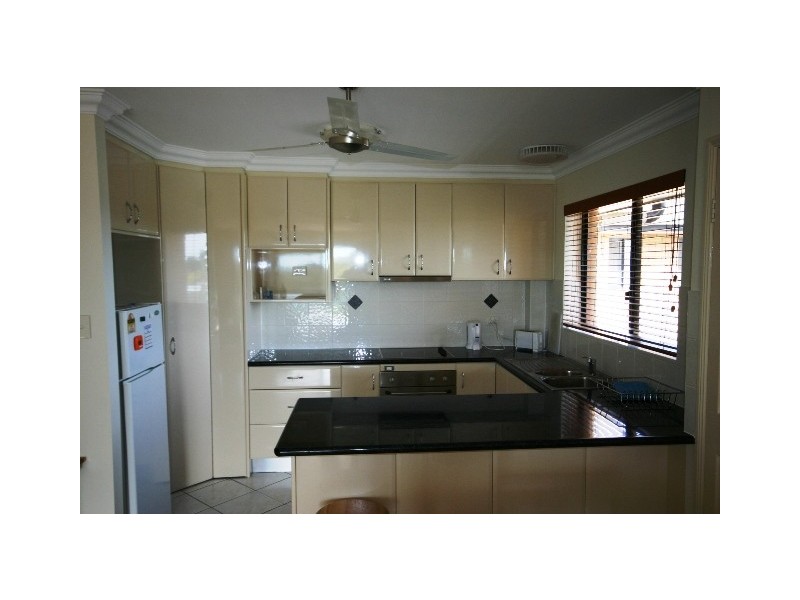 10/18-20 Wyllie Street, Redcliffe QLD 4020