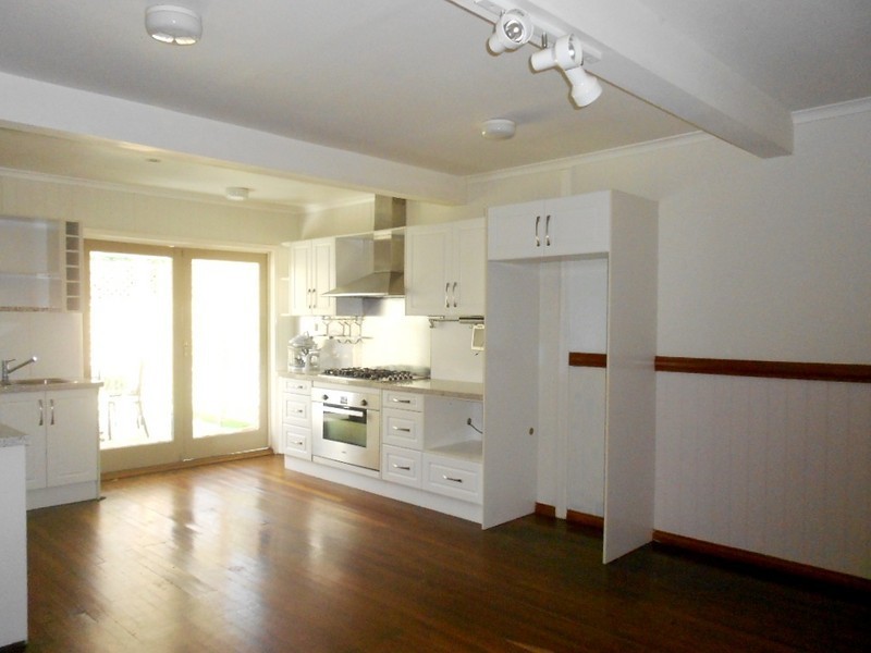 80 Klingner Road, Redcliffe QLD 4020