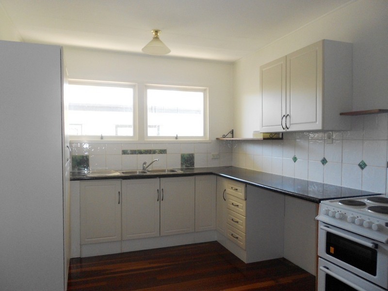 37 Knights Terrace, Margate QLD 4019