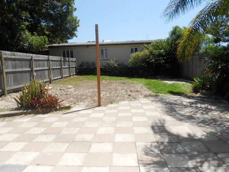 37 Knights Terrace, Margate QLD 4019
