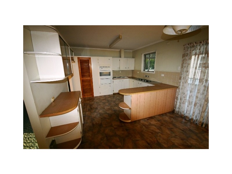 48 Scarborough Road, Redcliffe QLD 4020