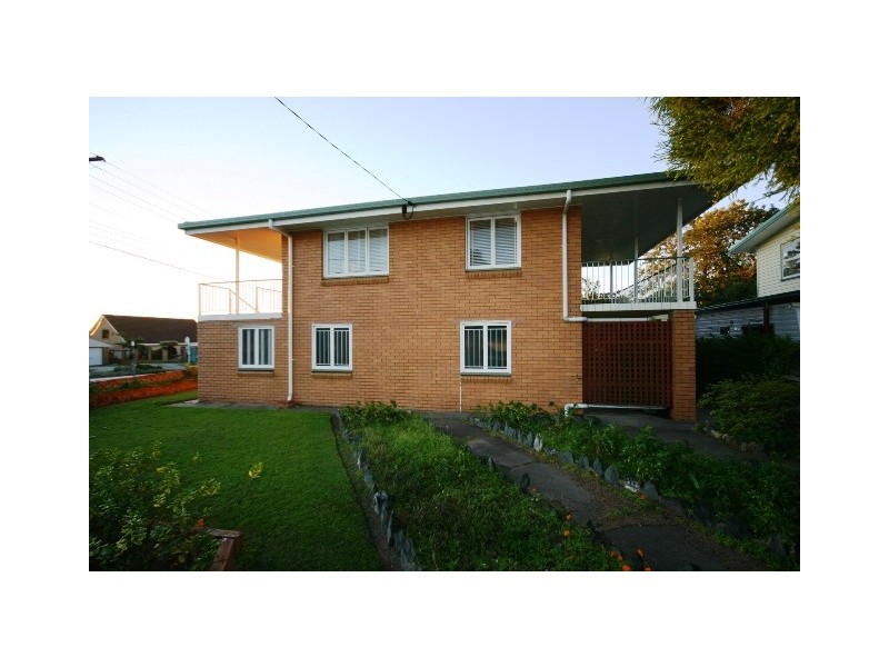 48 Scarborough Road, Redcliffe QLD 4020