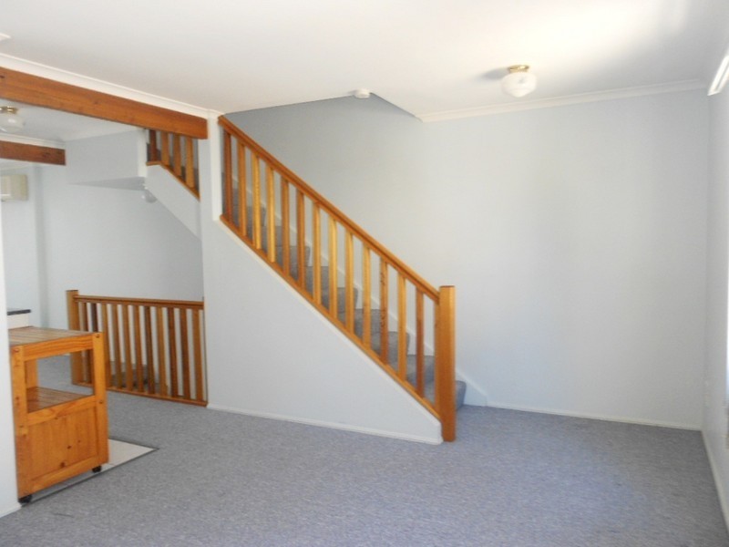 8/19 Ellen Street, Woody Point QLD 4019