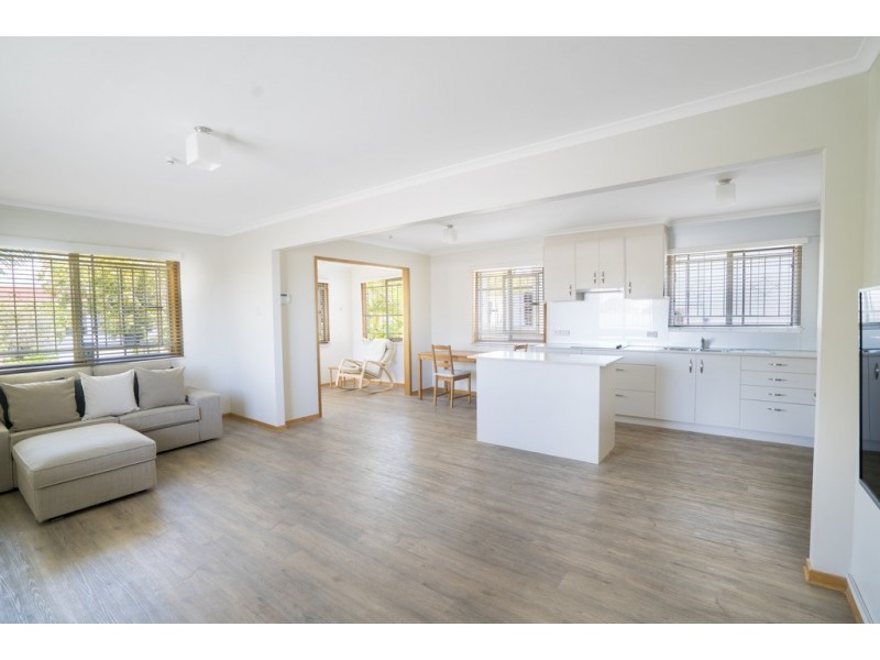28 Livermore Street, Redcliffe QLD 4020