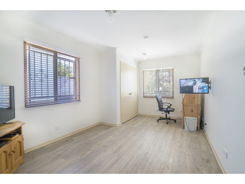 28 Livermore Street, Redcliffe QLD 4020