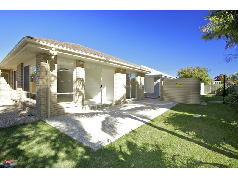 32 Higlett Street, Scarborough QLD 4020