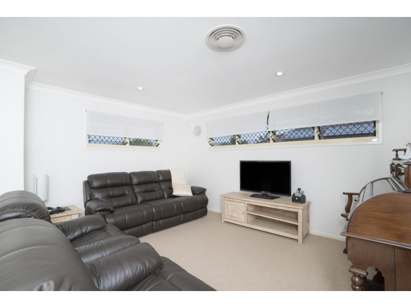 21 Mariner Court, Newport QLD 4020