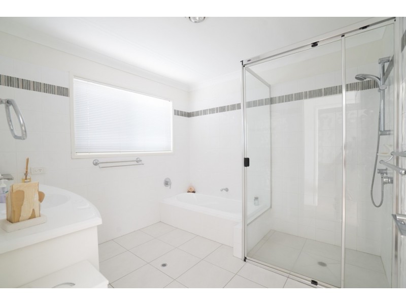 21 Mariner Court, Newport QLD 4020