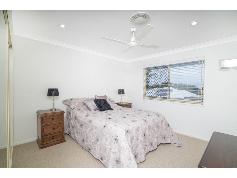 21 Mariner Court, Newport QLD 4020