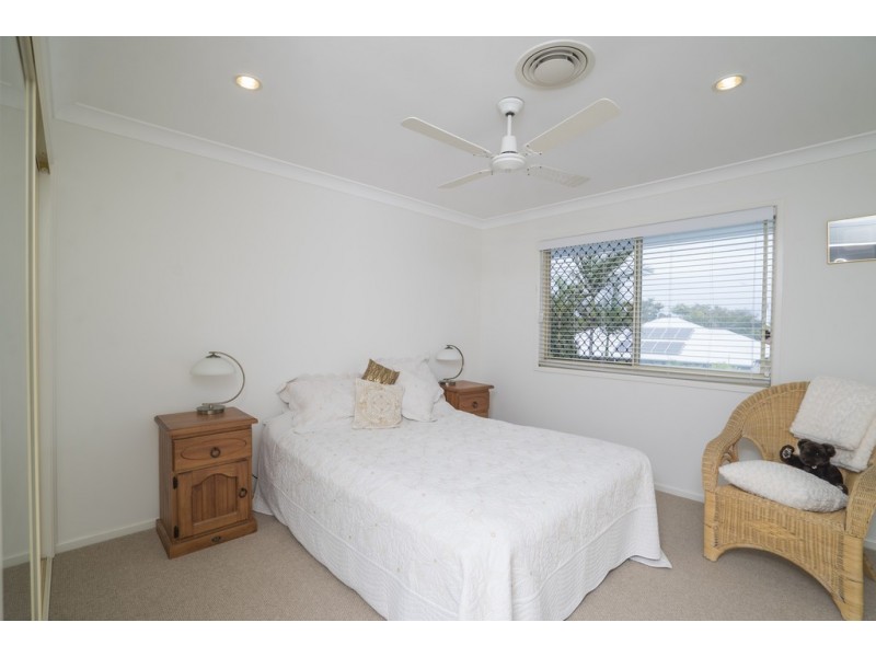 21 Mariner Court, Newport QLD 4020