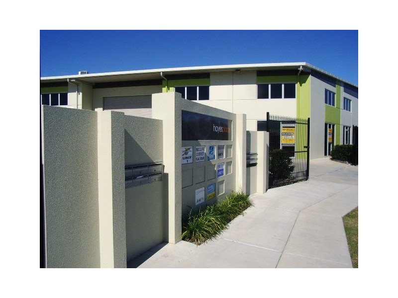 2 Hayes Place, Redcliffe Gardens Drive, Clontarf QLD 4019