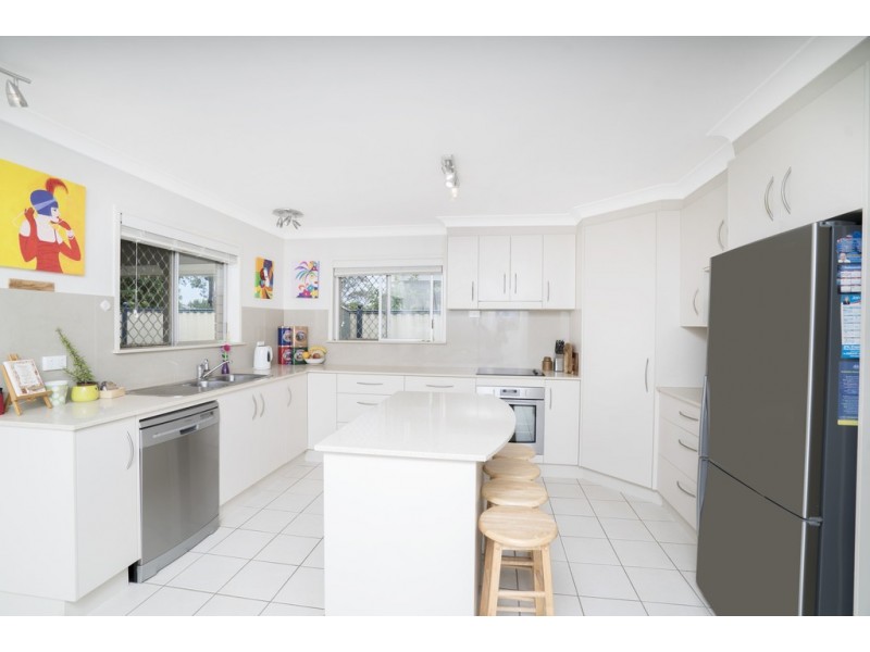 21 Bramble Street, Woody Point QLD 4019