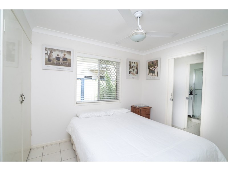21 Bramble Street, Woody Point QLD 4019